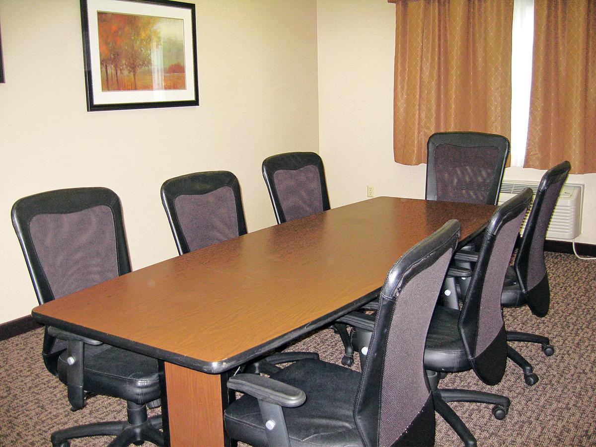 Savanna Inn & Suites מראה חיצוני תמונה