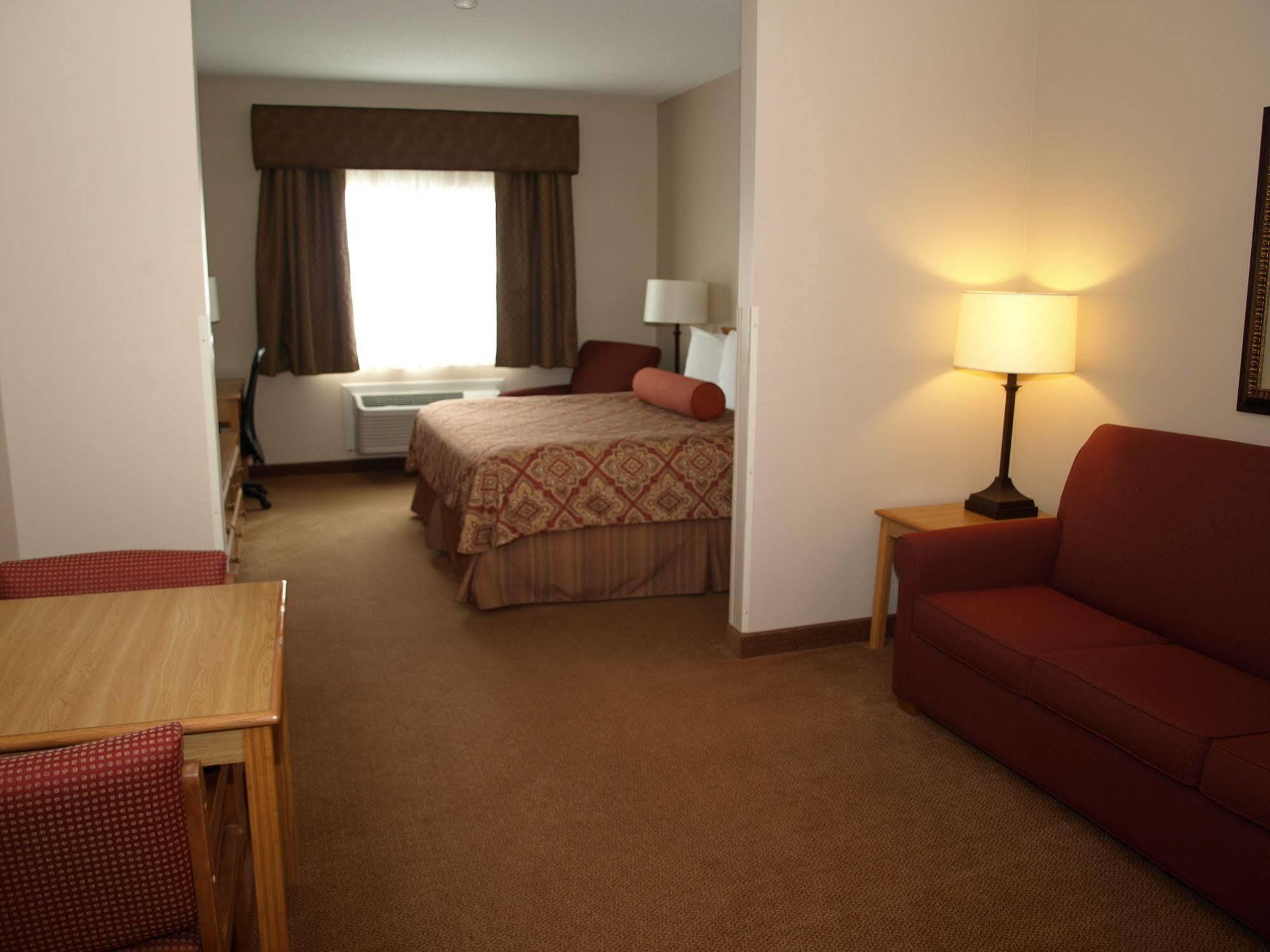 Savanna Inn & Suites מראה חיצוני תמונה